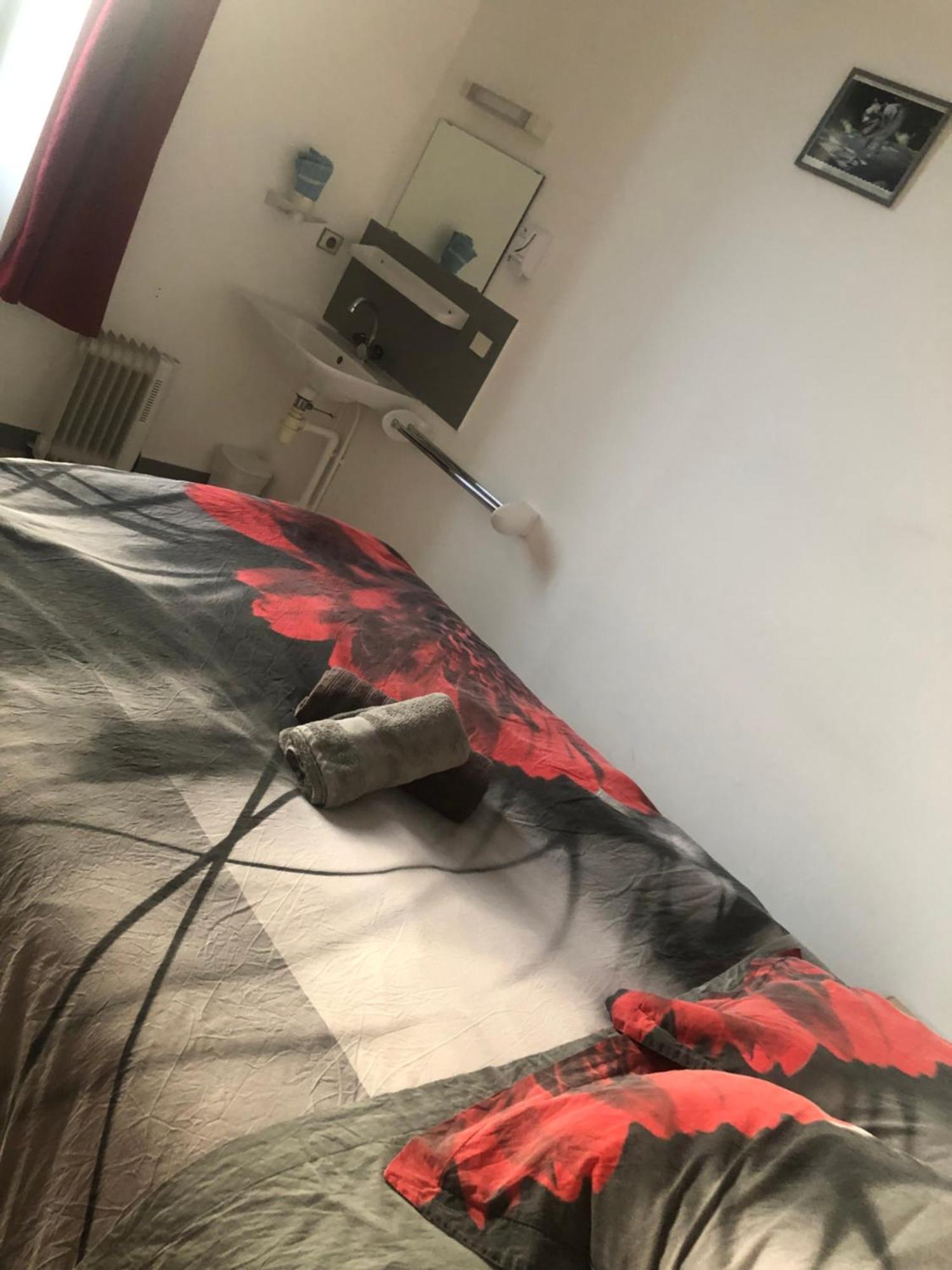 Rest Hotel L Ardoise Auge Luaran gambar